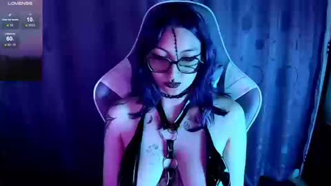   online show from September 13, 2025, 1:22 pm