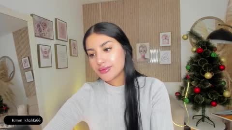 Kim  online show from December 31, 2024, 12:57 pm