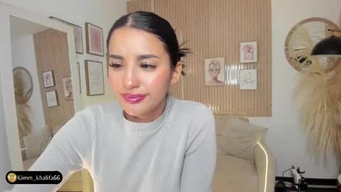 Kim  online show from January 18, 2025, 7:37 pm