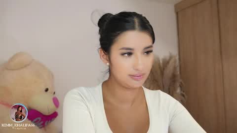 Kim  online show from April 11, 2026, 12:48 am