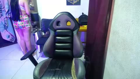 Snapshot of kimma_3 chatting on December 19, 2025, 12:01 pm Kimma online show from December 19, 2025, 12:01 pm