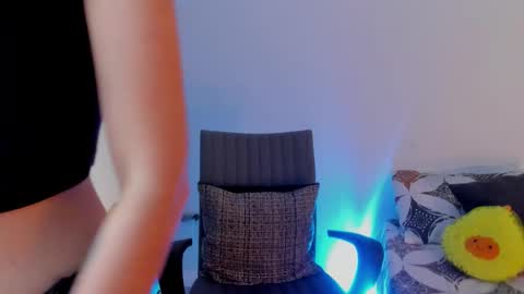 Kimm online show from November 9, 2025, 11:25 pm