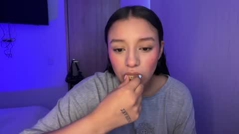 Snapshot of kimmi_foxy chatting on July 4, 2026, 12:44 pm kimmi online show from July 4, 2026, 12:44 pm