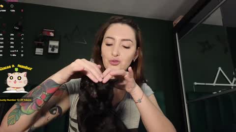 Kimmie online show from December 20, 2025, 8:54 am