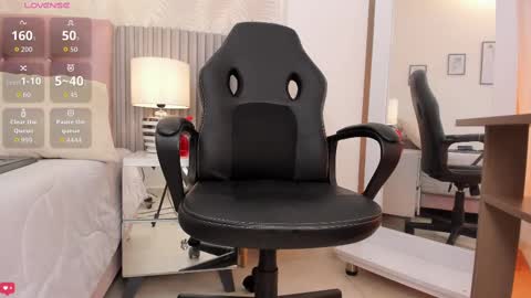 Karla online show from November 20, 2025, 7:35 pm