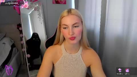 Snapshot of kimmy1_powell chatting on June 26, 2026, 4:28 am kimmy1_powell online show from June 26, 2026, 4:28 am