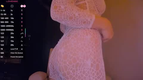 Snapshot of kimmy_chi chatting on June 4, 2026, 6:14 pm Lo online show from June 4, 2026, 6:14 pm