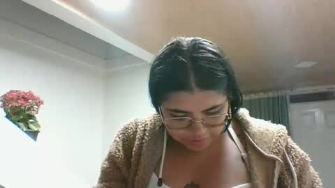 Kimmy online show from December 4, 2024, 11:24 pm