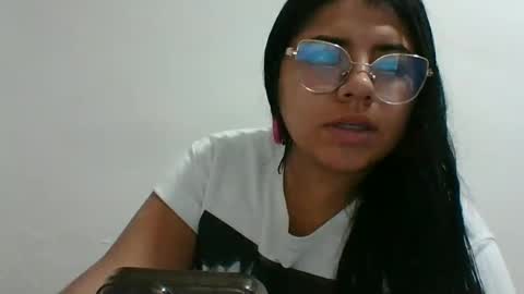 Kimmy online show from February 5, 2025, 6:37 pm