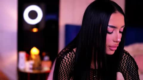 Kim online show from October 22, 2025, 2:06 pm