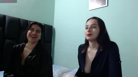 Snapshot of kimzu2830 chatting on October 12, 2025, 2:10 am Kim and Zuka online show from October 12, 2025, 2:10 am