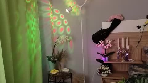 kina_ka online show from October 12, 2025, 6:56 am