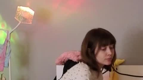 kina_ka online show from November 22, 2025, 4:33 am