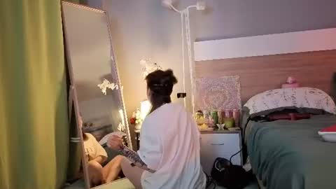 kina_ka online show from June 16, 2026, 6:54 pm