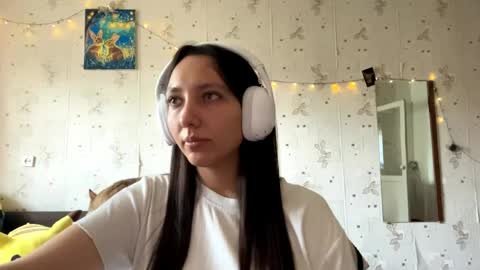 Jenny online show from May 19, 2026, 1:56 am