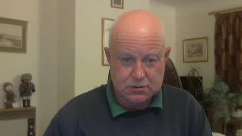 kindahairy4u online show from October 25, 2025, 6:02 pm