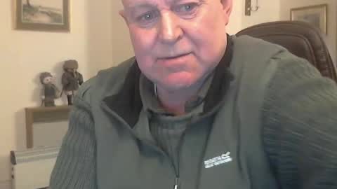 kindahairy4u online show from December 21, 2025, 8:49 pm