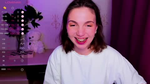 Hazel online show from April 8, 2026, 11:27 pm