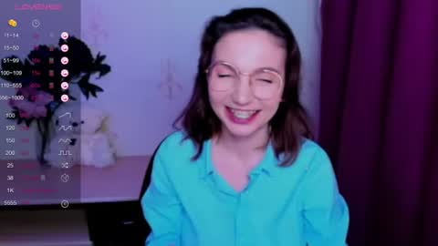 Snapshot of kindhazelhere_ chatting on June 15, 2026, 5:15 pm Hazel online show from June 15, 2026, 5:15 pm