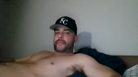 Snapshot of king_9thickxx chatting on April 7, 2026, 2:01 am king_9thickxx online show from April 7, 2026, 2:01 am