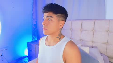 Snapshot of king_azahell chatting on June 29, 2026, 11:38 pm king help me reach 100 likes online show from June 29, 2026, 11:38 pm