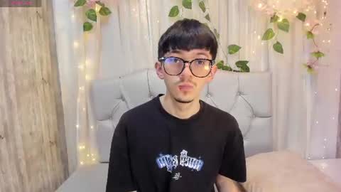 King  online show from August 4, 2026, 12:30 pm