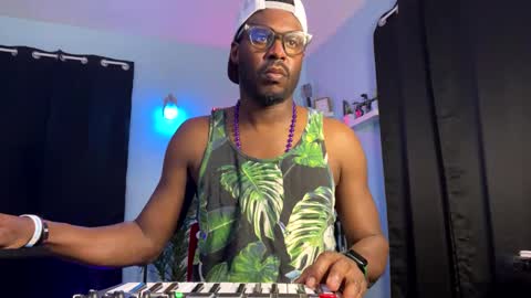 KC online show from March 2, 2025, 4:39 am