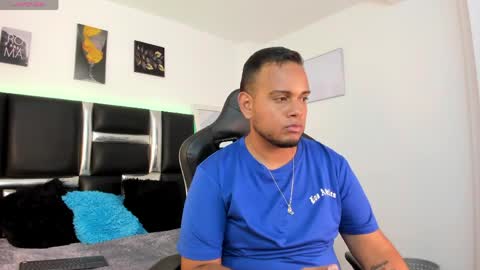 kingg_jay online show from May 2, 2026, 11:48 am