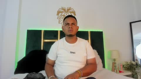 kingg_jay online show from May 26, 2026, 12:01 pm