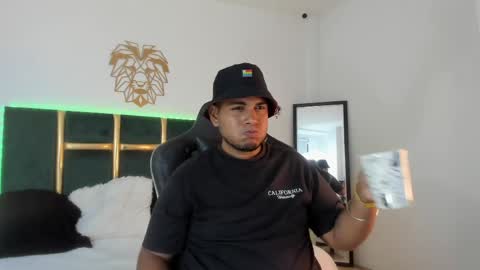 kingg_jay online show from May 27, 2026, 12:02 pm