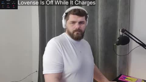 Snapshot of kingmarti chatting on December 14, 2025, 10:31 am Marti online show from December 14, 2025, 10:31 am