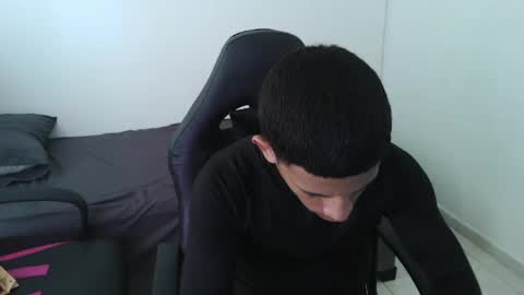 DOMINANT ALPHA KINGS online show from April 19, 2026, 10:23 pm