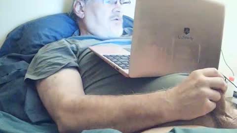 kingtongue10 online show from November 14, 2025, 10:25 am