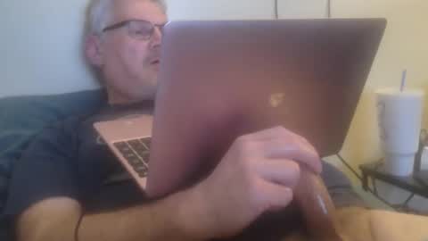 kingtongue10 online show from February 20, 2026, 5:59 am