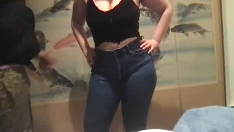 Snapshot of kinkski chatting on October 8, 2025, 11:02 pm Kinkski online show from October 8, 2025, 11:02 pm