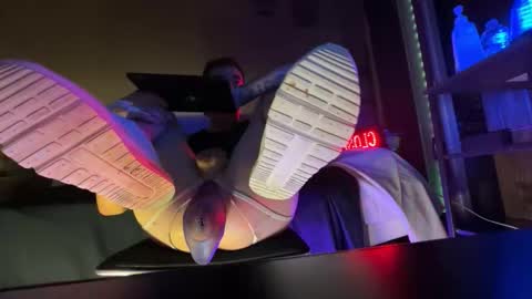 Snapshot of kinksss4all chatting on December 3, 2025, 8:34 am KinkPLAY9 online show from December 3, 2025, 8:34 am