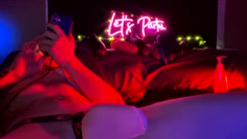 Snapshot of kinksss4all chatting on December 18, 2025, 8:09 am KinkPLAY9 online show from December 18, 2025, 8:09 am