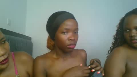 kinky_aria online show from October 11, 2025, 5:55 pm