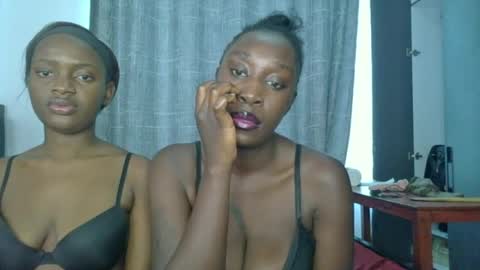kinky_leila online show from June 23, 2026, 6:22 am