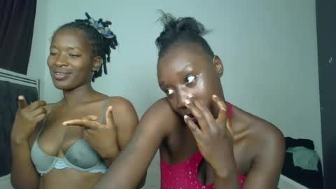 kinky_leila online show from July 3, 2026, 6:47 pm
