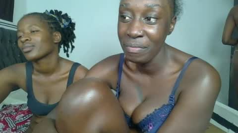 kinky_leila online show from July 7, 2026, 6:47 am