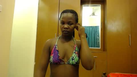 Pixie online show from September 26, 2025, 8:02 pm