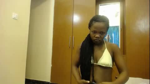 Pixie online show from September 29, 2025, 1:05 pm