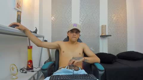   online show from September 11, 2025, 7:14 pm