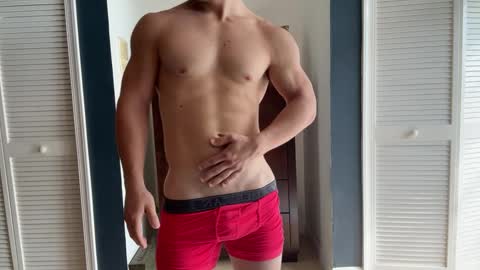 kinkybuffboy online show from January 8, 2025, 4:44 pm