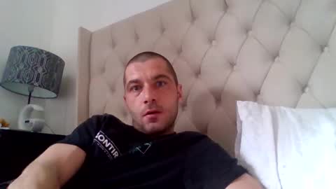 Snapshot of kinkycouple147 chatting on April 4, 2026, 2:47 pm kinkycouple147 online show from April 4, 2026, 2:47 pm