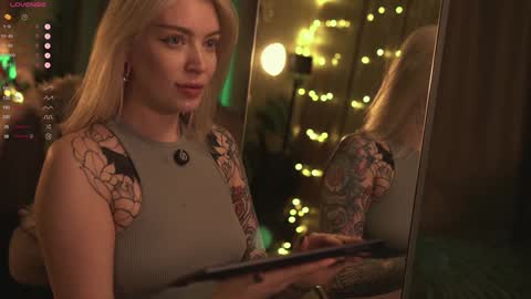 kinkylina_ online show from January 9, 2025, 12:09 pm