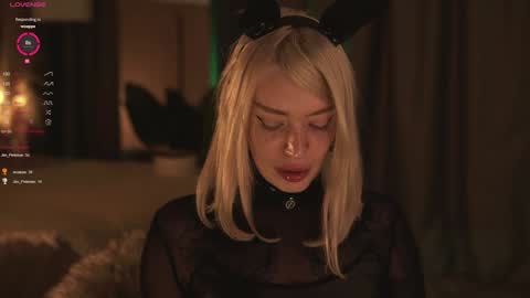 kinkylina_ online show from January 24, 2025, 11:48 am