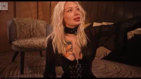 kinkylina_ online show from September 19, 2025, 3:13 pm