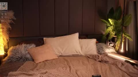 kinkylina_ online show from October 9, 2025, 8:18 pm